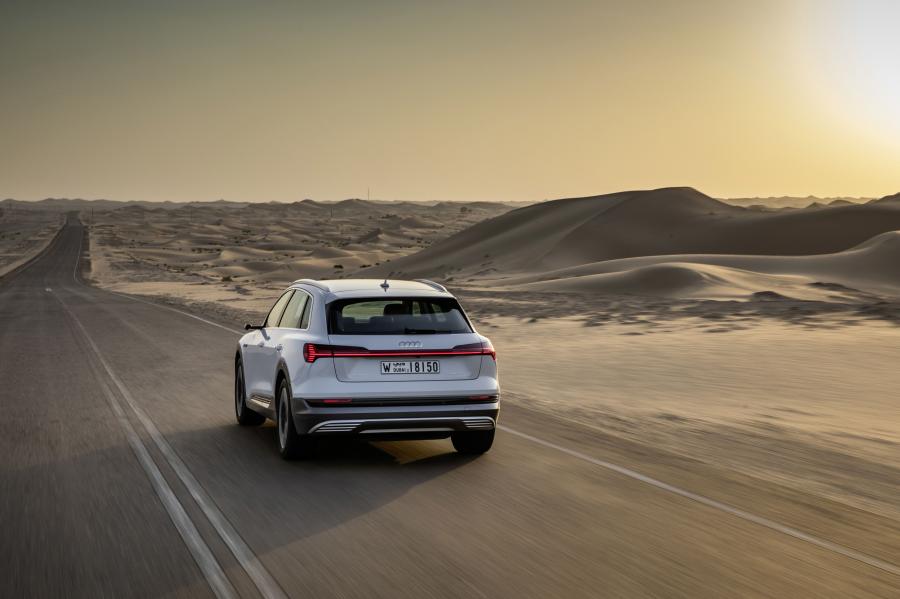  Audi e-tron 55 Quattro 2019 года  (WW) (фото 277 из 452)